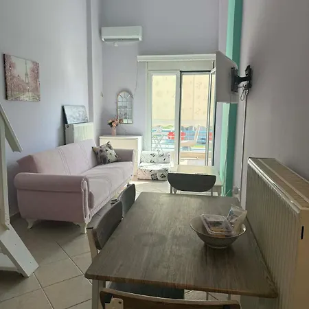Petit Loft 아파트 Chalkís